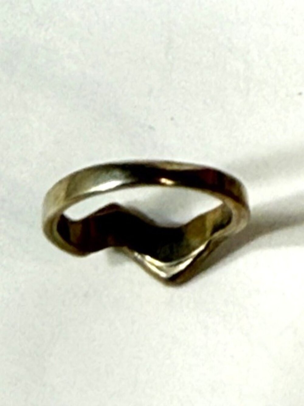 Alpaca silver and crushed turquoise and coral geometric ring. - Picture 4 of 5